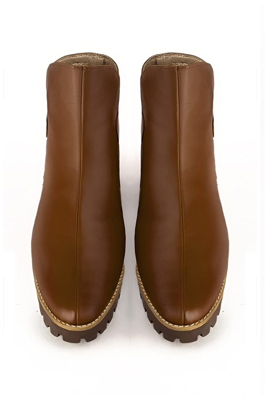 Caramel brown women's ankle boots with buckles at the back. Round toe. Low rubber soles. Top view - Florence KOOIJMAN